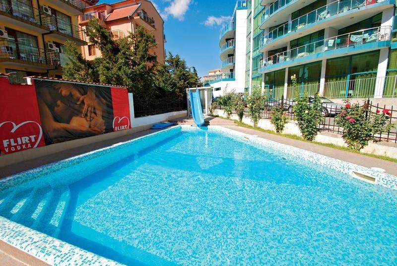 Diamond Hotel Primorsko Exterior photo